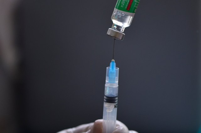 Nemaèki imunolog: "Treba prvo vakcinisati one s najviše kontakata, to smanjuje pandemiju"
